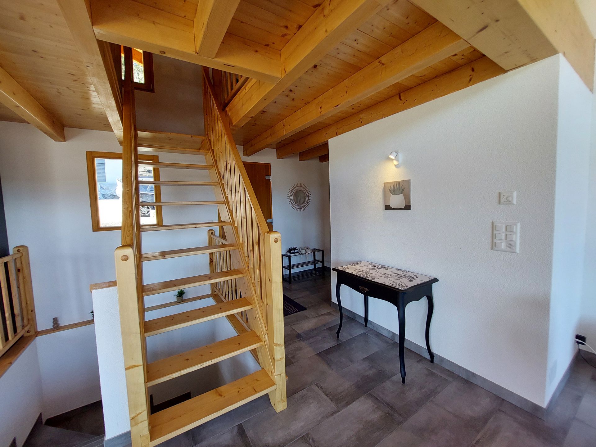 Escalier qui monte à la Mezzanine